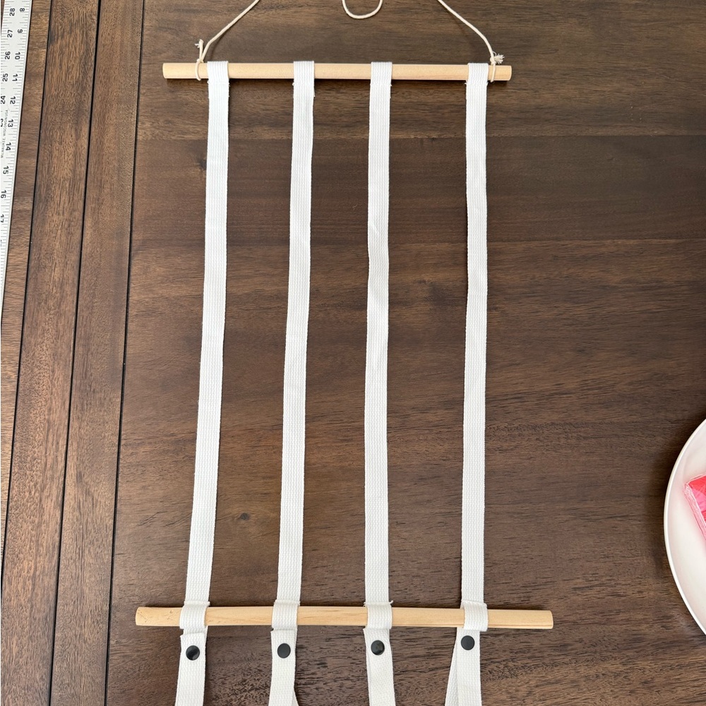 White Hanging Organizer with Wooden Rods. Comes with 37 bows 🎀